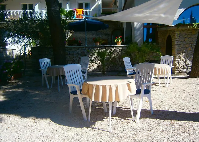 Guest house Pansion Rade 3*