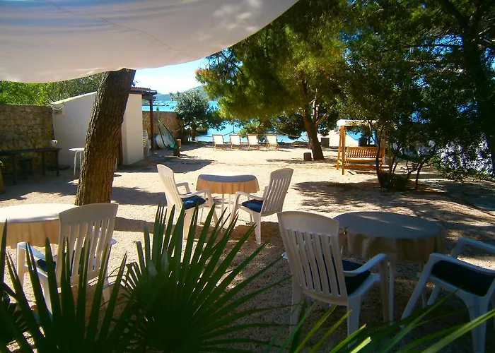 Guest house Pansion Rade Pirovac