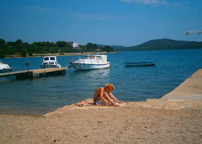 Pansion Rade Pirovac