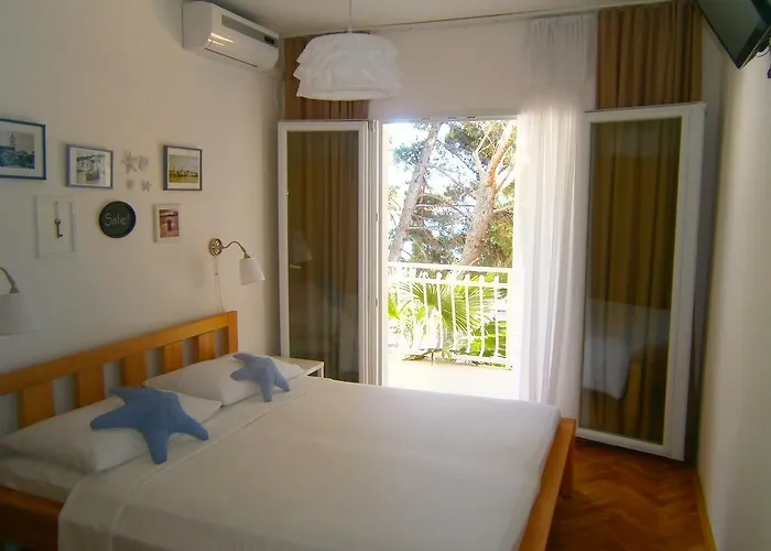 Pansion Rade Pirovac